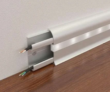 Алюминиевый плинтус Fezard с подсветкой Серебро 65х24х2,5м в Магнитогорске