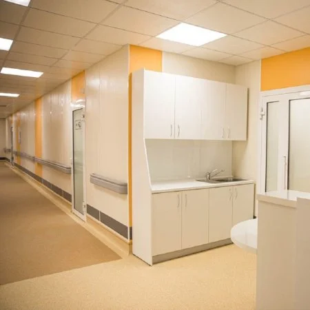 Коннелюрный односоставной плинтус Bonkeel Prof Серый (95х2700мм) в Магнитогорске