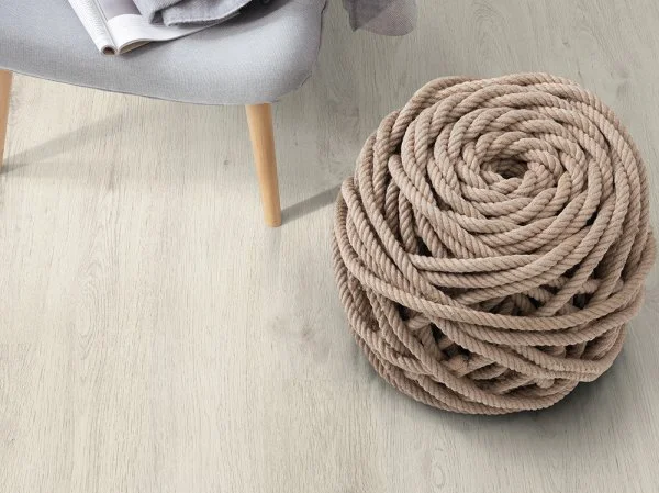 Ламинат Egger PRO 8/33 4V Дуб Кортина белый EPL034 в Магнитогорске