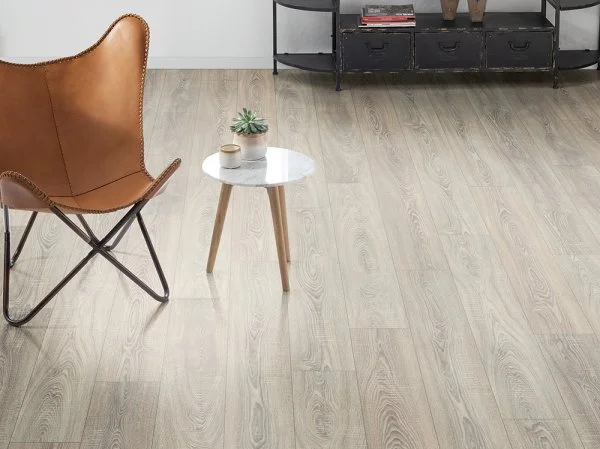 Ламинат Egger PRO 8/33 4V Дуб Бардолино серый EPL036 в Магнитогорске