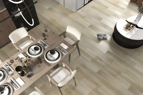 Кварц-виниловая плитка Refloor Fargo Comfort 1166-02 Дуб Спелый Миндаль (Градиент) в Магнитогорске