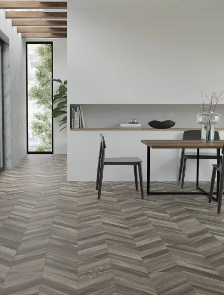 Ламинат Egger PRO 8/33 4V Large Дуб Кестинкорт Шоколад левая EPL240F4CL в Магнитогорске